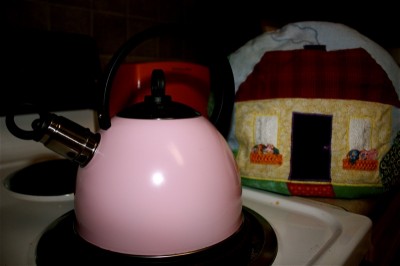 pink tea pot